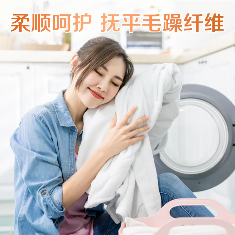 顺风车司机高速上双手松开方向盘削苹果、玩手机!平台:退50元车费
